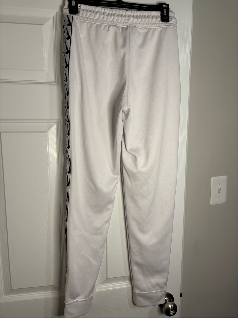 Nike Women's Size Small White Joggers Sweatpants Repeated Swoosh Logo Side Tape - Picture 4 of 12
